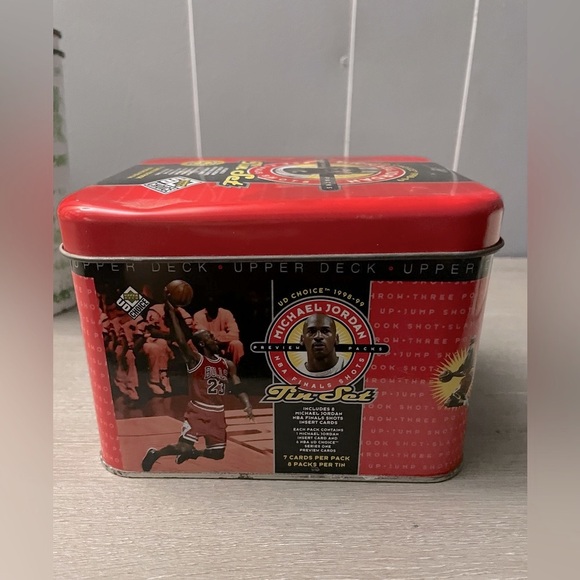 Michael Jordan ’90’s Basketball Cards - Picture 3 of 4